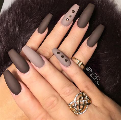 popular matte nail designs.